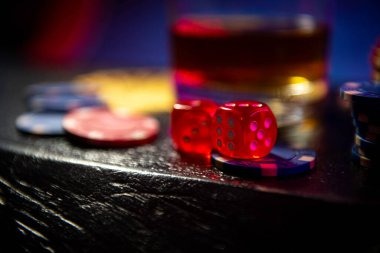 qqmas High-Volatility Corner